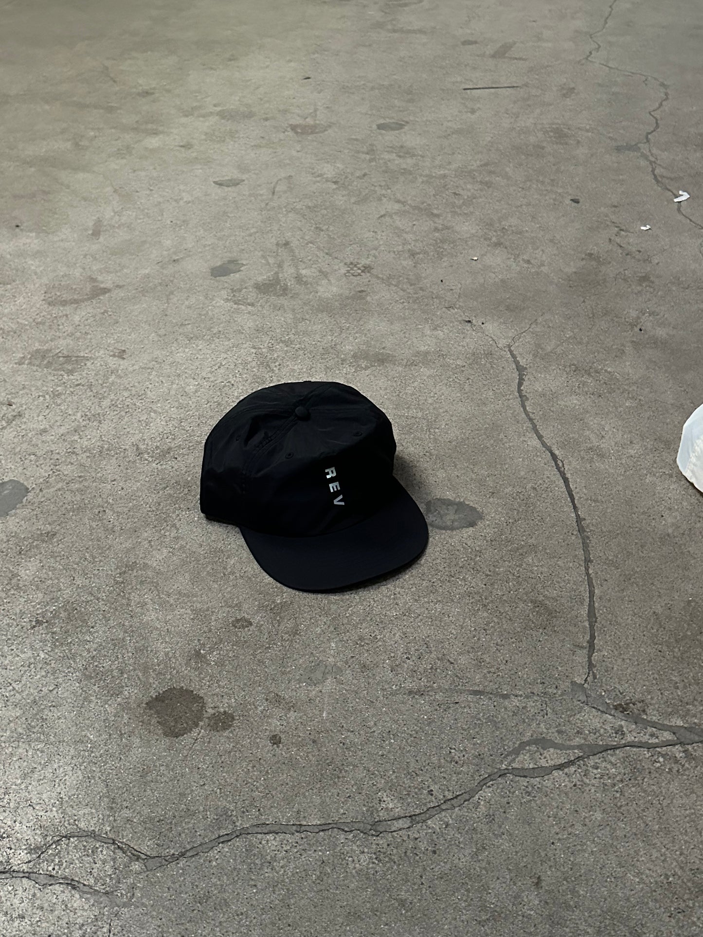 REV HAT (BLACK)