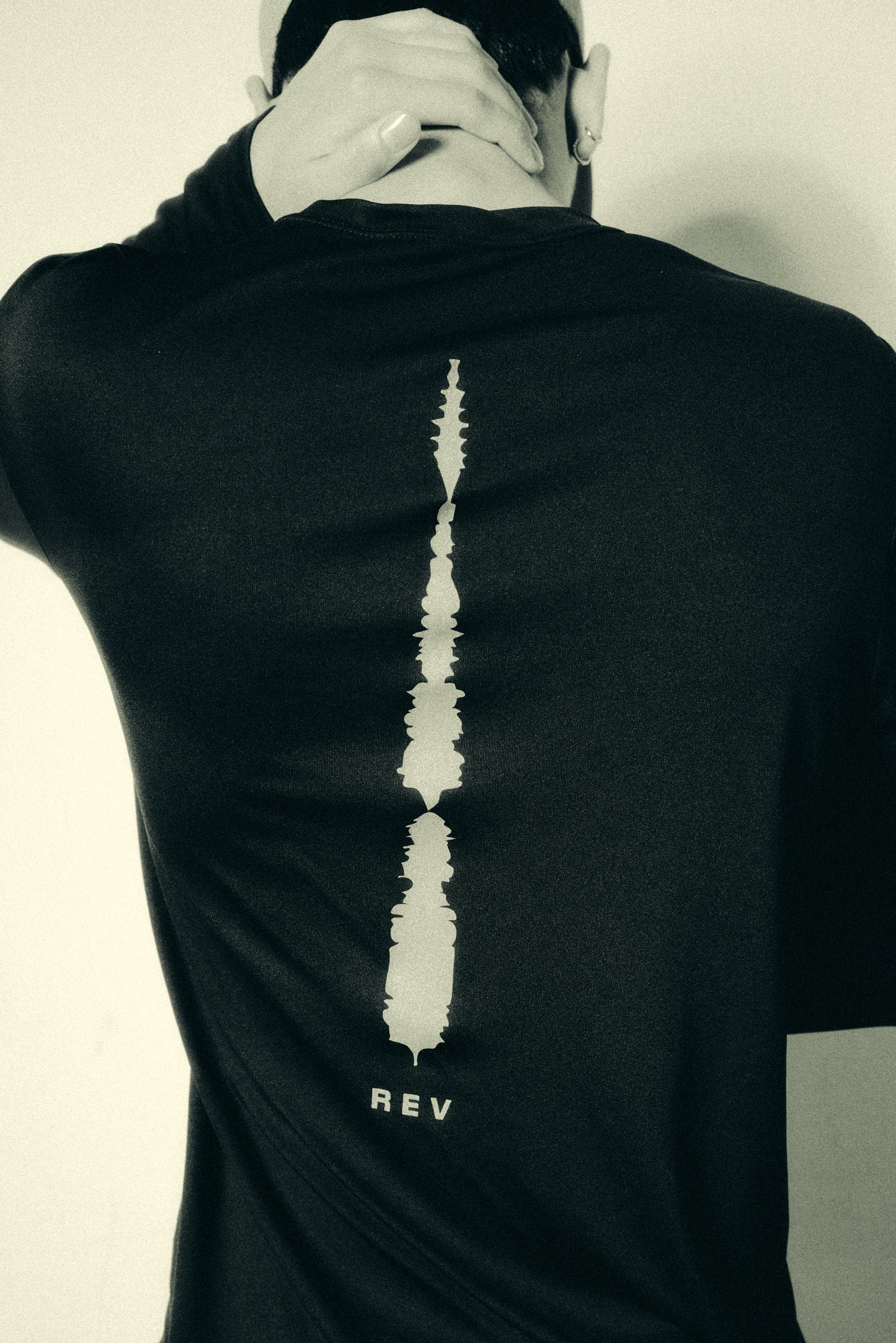 PERFORMANCE LONG SLEEVE (BLACK)
