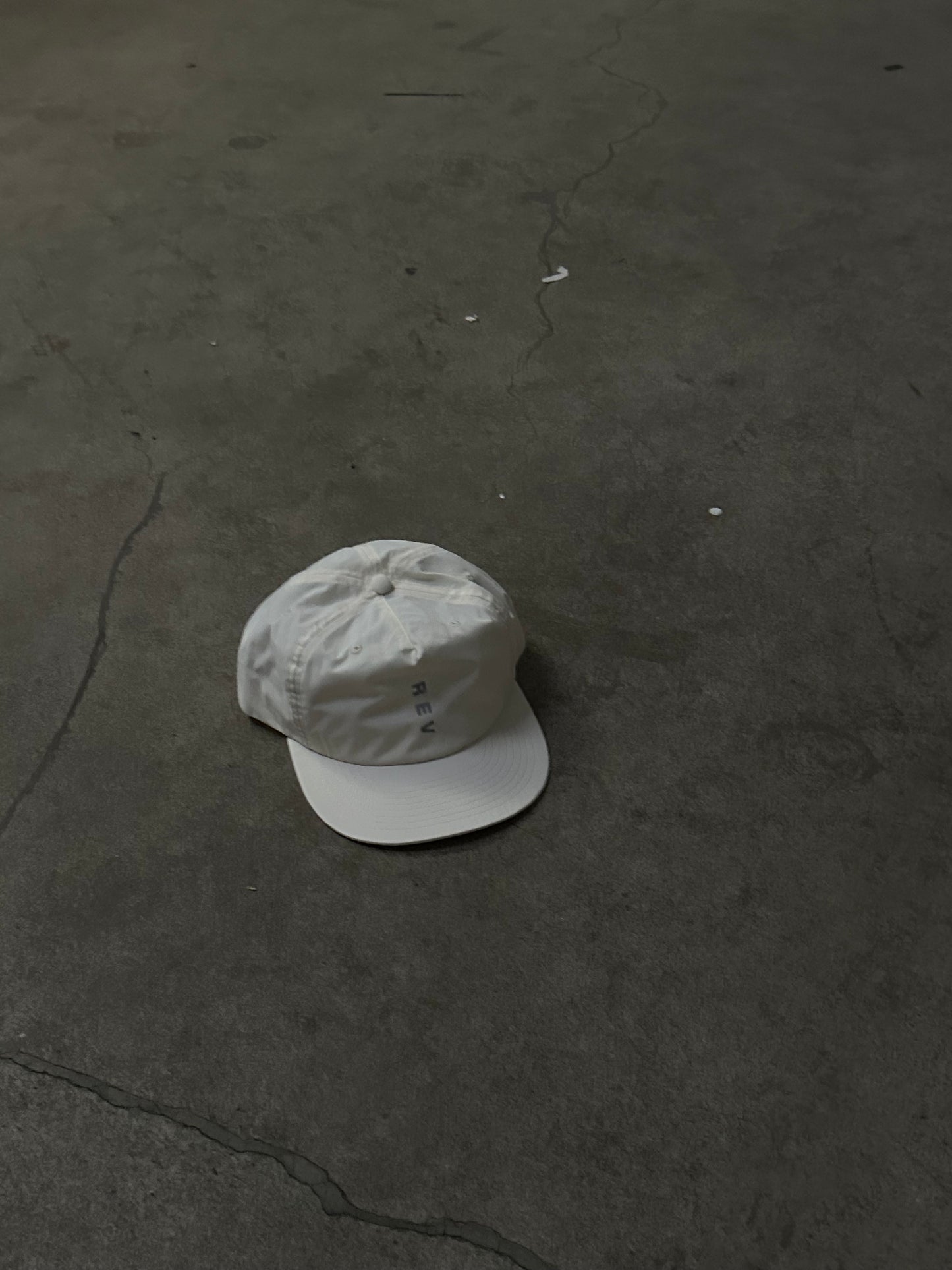 REV HAT (CREAM)